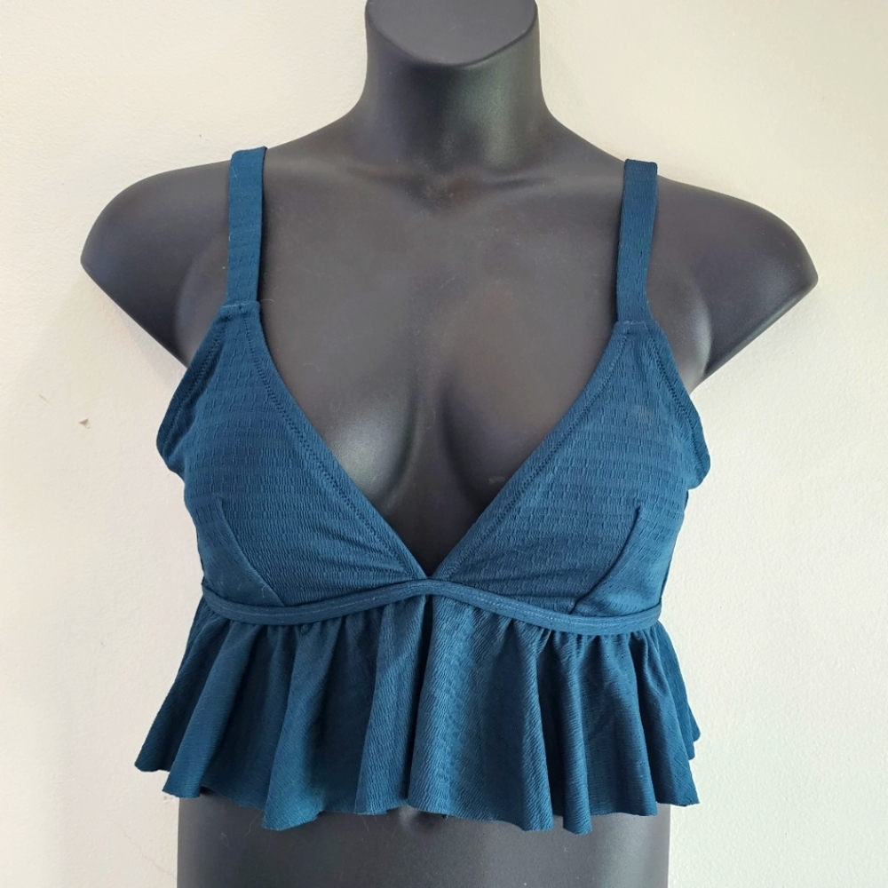 NWOT 1X CupShe Green Ruffled Bikini Top